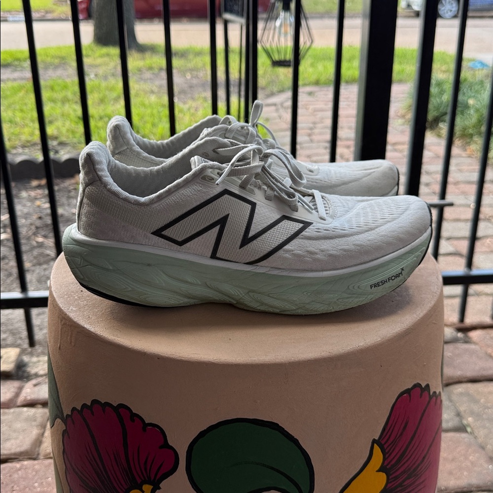 New Balance Fresh Foam X 1080v14 Women's size 9 - Picture 5 of 8